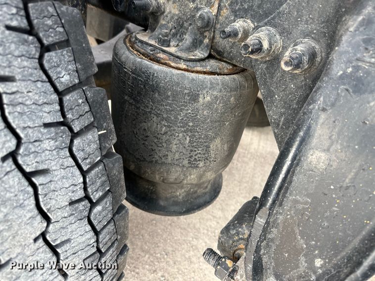 image for item OA9641 2016 Freightliner Cascadia semi truck