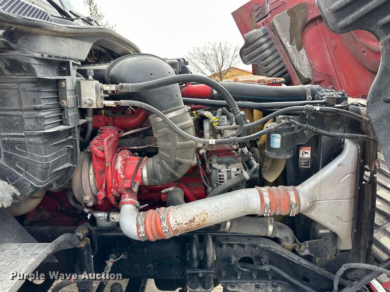 image for item OA9641 2016 Freightliner Cascadia semi truck