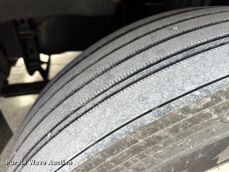 image for item OA9641 2016 Freightliner Cascadia semi truck