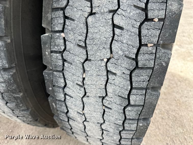 image for item OA9641 2016 Freightliner Cascadia semi truck