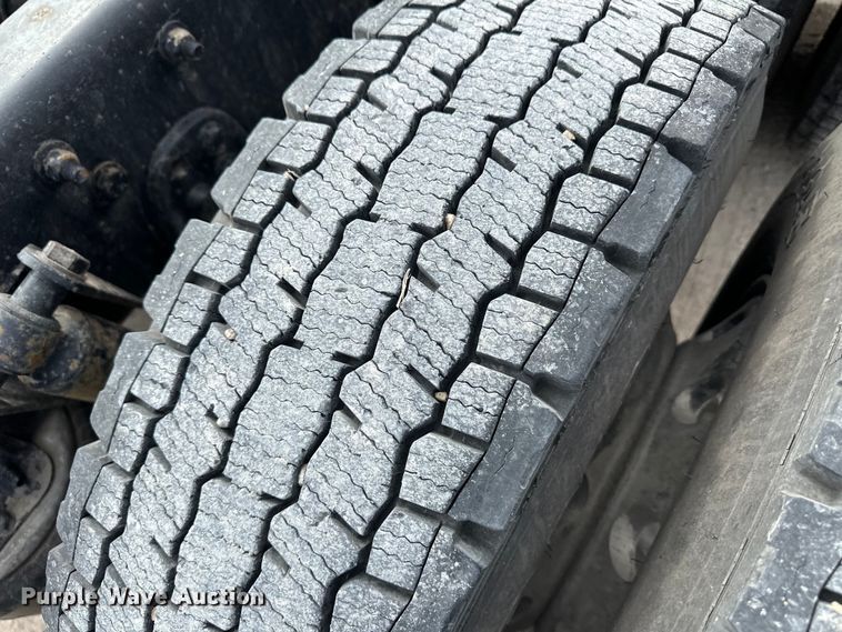 image for item OA9641 2016 Freightliner Cascadia semi truck