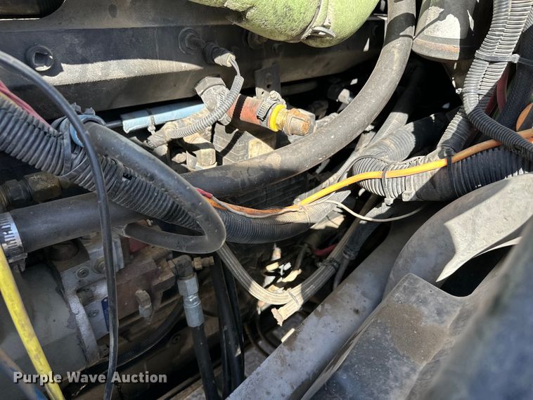 image for item OA9687 1999 Volvo semi truck