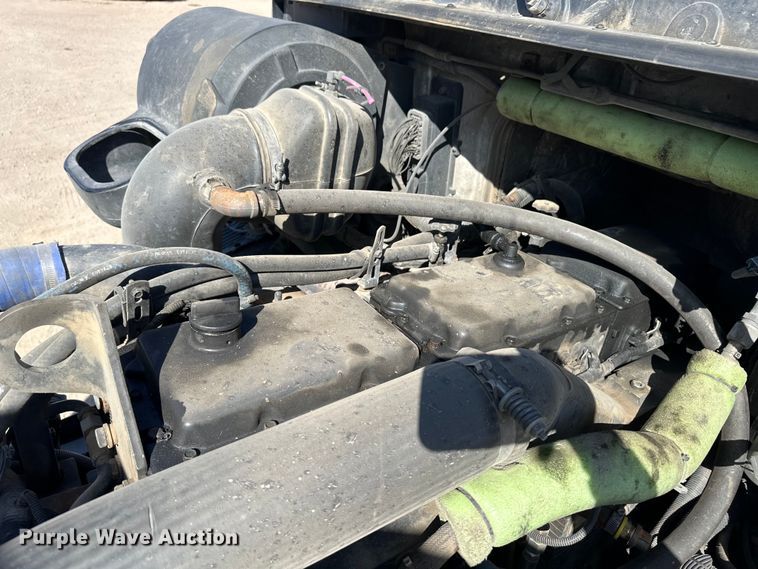 image for item OA9687 1999 Volvo semi truck