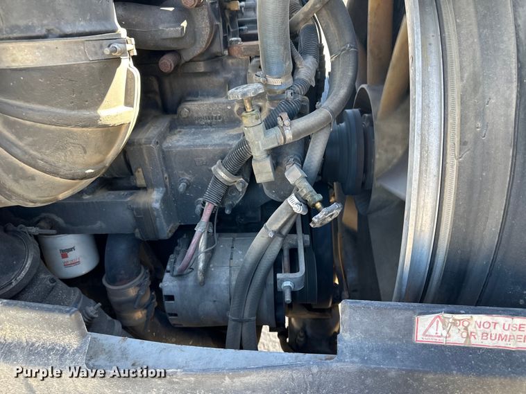 image for item OA9687 1999 Volvo semi truck