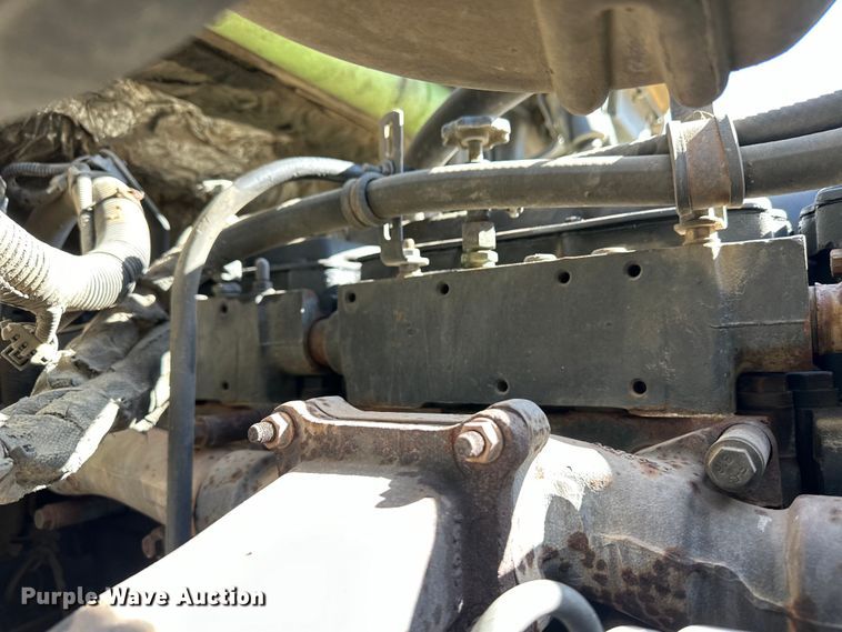 image for item OA9687 1999 Volvo semi truck