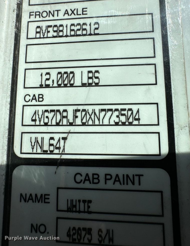 image for item OA9687 1999 Volvo semi truck