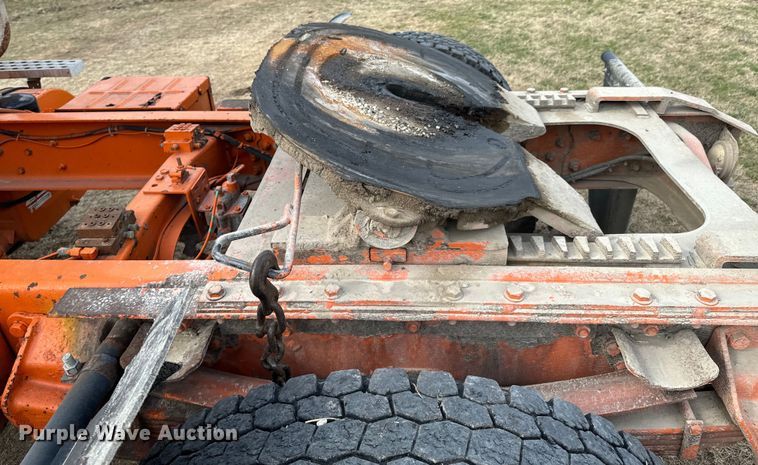 image for item OJ9674 1996 Ford L9000 Aeromax semi truck