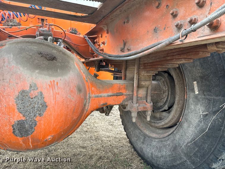 image for item OJ9674 1996 Ford L9000 Aeromax semi truck