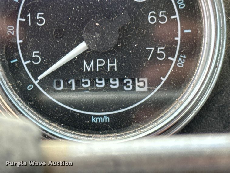 image for item OJ9674 1996 Ford L9000 Aeromax semi truck