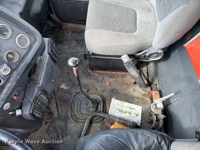 image for item OJ9674 1996 Ford L9000 Aeromax semi truck