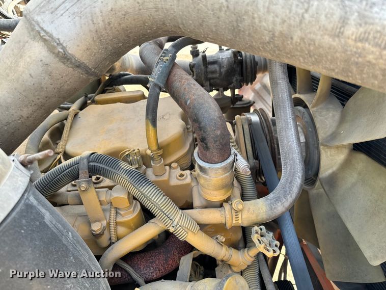 image for item OJ9674 1996 Ford L9000 Aeromax semi truck