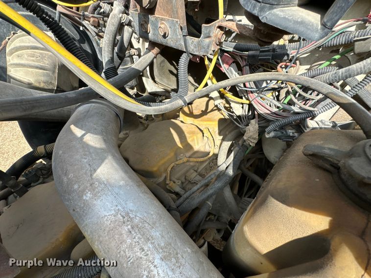 image for item OJ9674 1996 Ford L9000 Aeromax semi truck