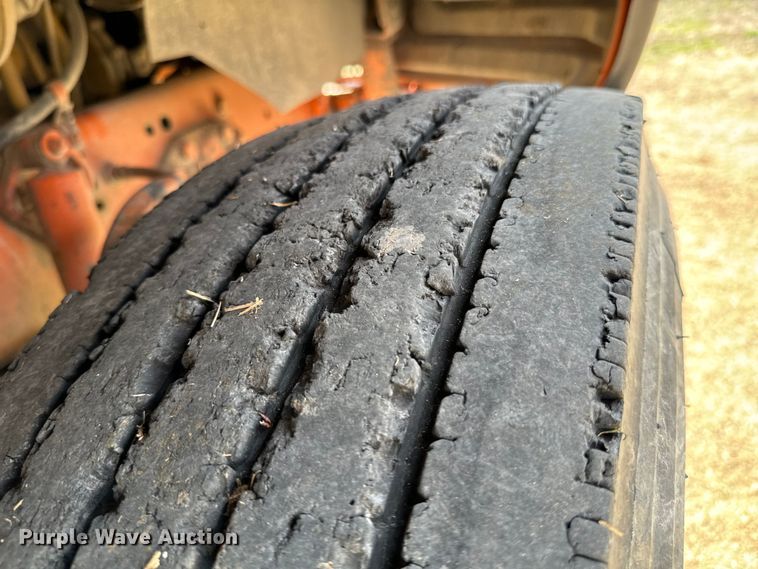 image for item OJ9674 1996 Ford L9000 Aeromax semi truck