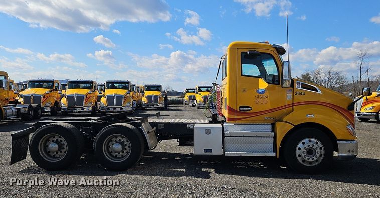 image for item OK9794 2020 Kenworth  T680 semi truck