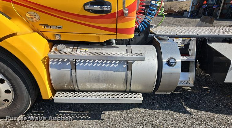 image for item OK9794 2020 Kenworth  T680 semi truck