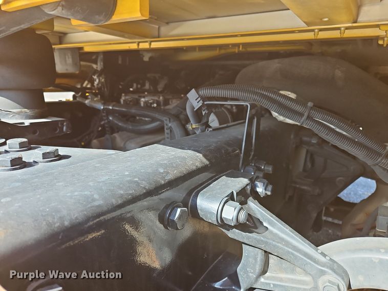 image for item OK9794 2020 Kenworth  T680 semi truck