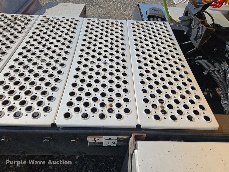 image for item OK9794 2020 Kenworth  T680 semi truck