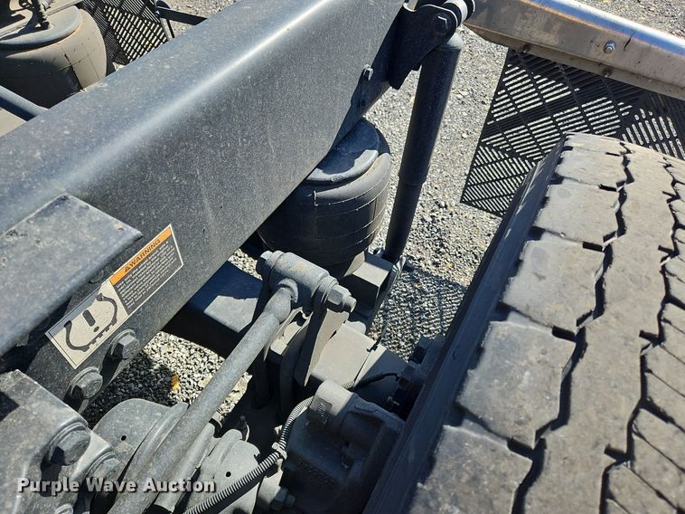 image for item OK9794 2020 Kenworth  T680 semi truck