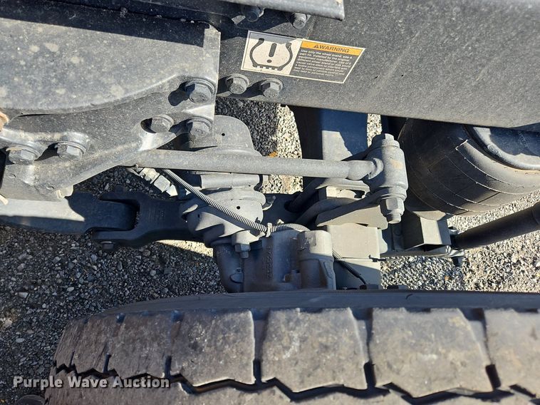 image for item OK9794 2020 Kenworth  T680 semi truck