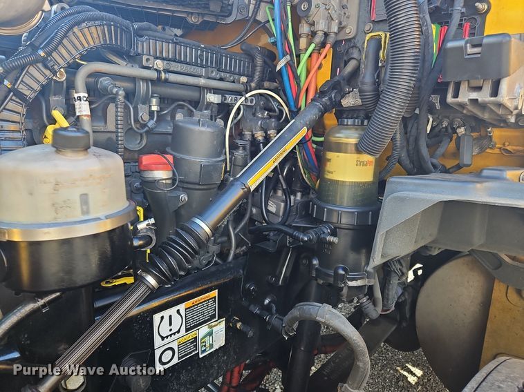 image for item OK9794 2020 Kenworth  T680 semi truck