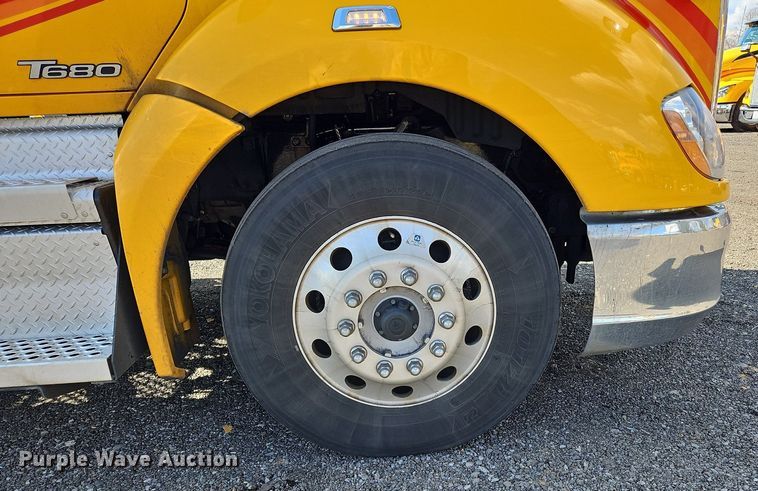 image for item OK9794 2020 Kenworth  T680 semi truck