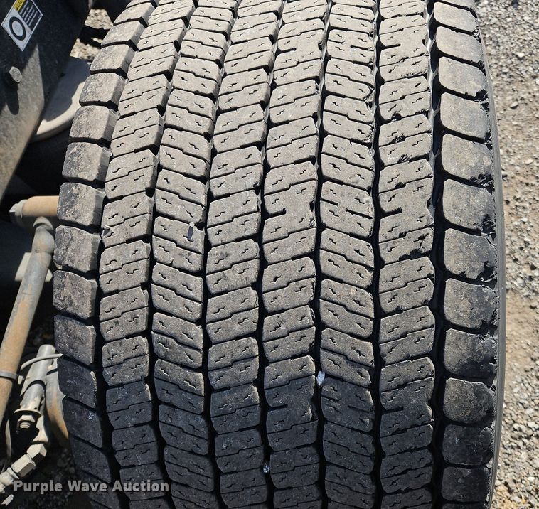 image for item OK9794 2020 Kenworth  T680 semi truck