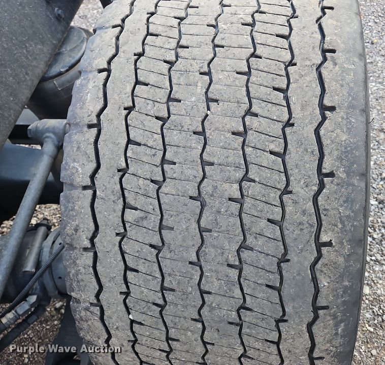 image for item OK9794 2020 Kenworth  T680 semi truck