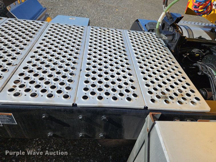 image for item OK9795 2020 Kenworth  T680 semi truck