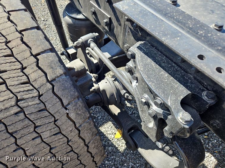 image for item OK9795 2020 Kenworth  T680 semi truck