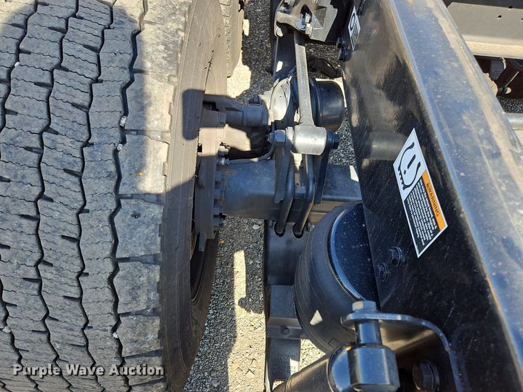 image for item OK9795 2020 Kenworth  T680 semi truck