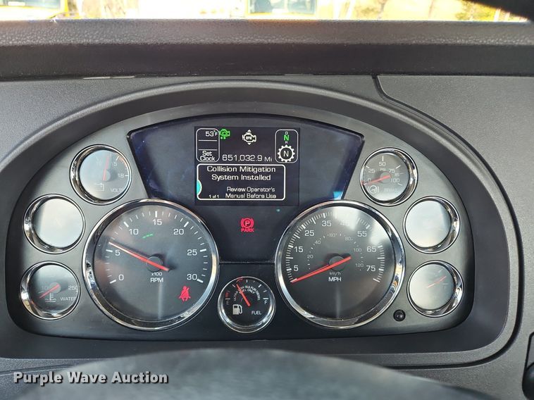 image for item OK9795 2020 Kenworth  T680 semi truck