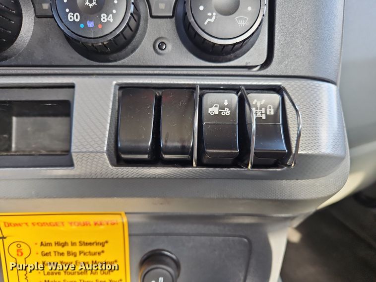 image for item OK9795 2020 Kenworth  T680 semi truck