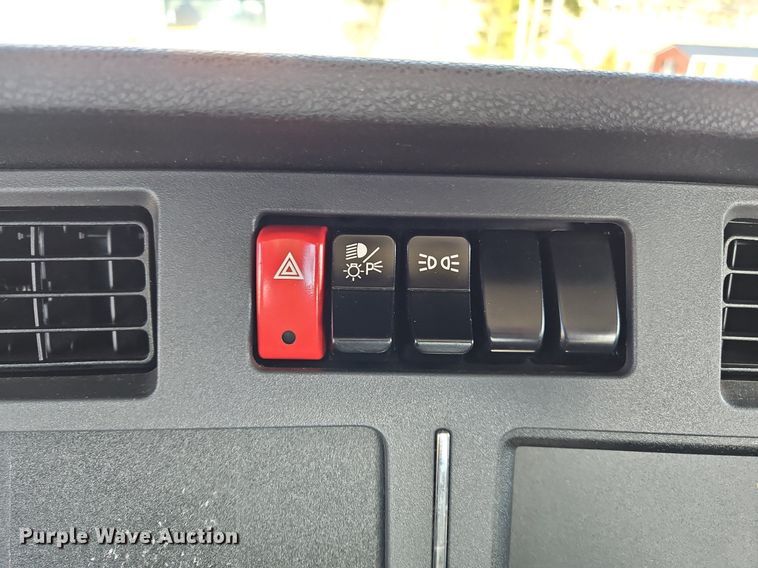 image for item OK9795 2020 Kenworth  T680 semi truck