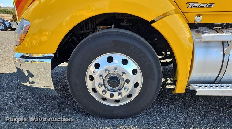 image for item OK9795 2020 Kenworth  T680 semi truck