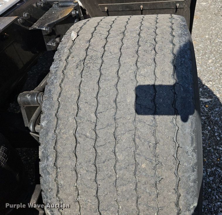 image for item OK9795 2020 Kenworth  T680 semi truck