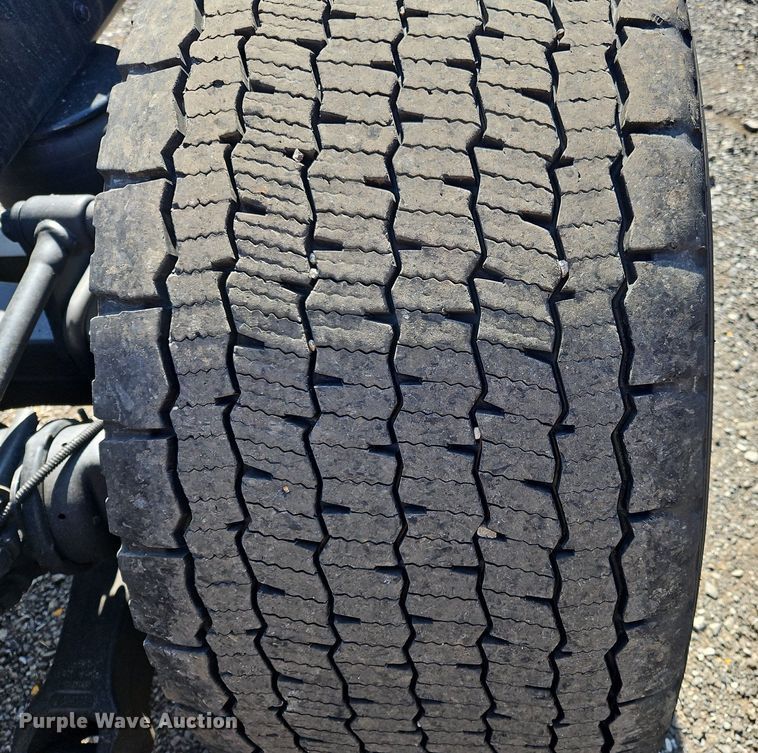 image for item OK9795 2020 Kenworth  T680 semi truck