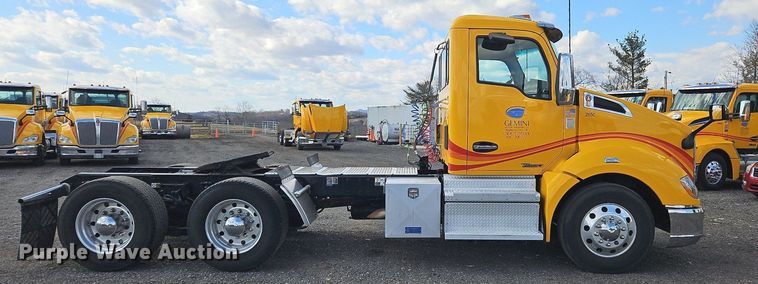image for item OK9796 2020 Kenworth  T680  semi truck