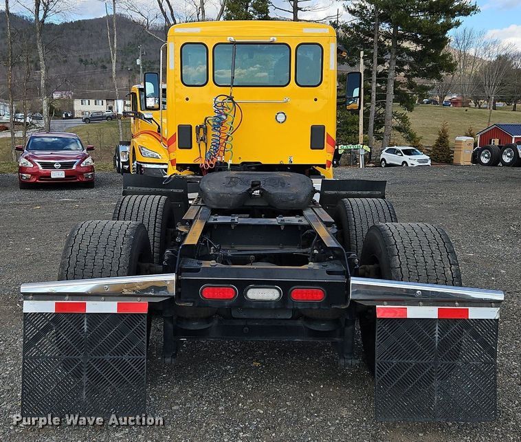 image for item OK9796 2020 Kenworth  T680  semi truck