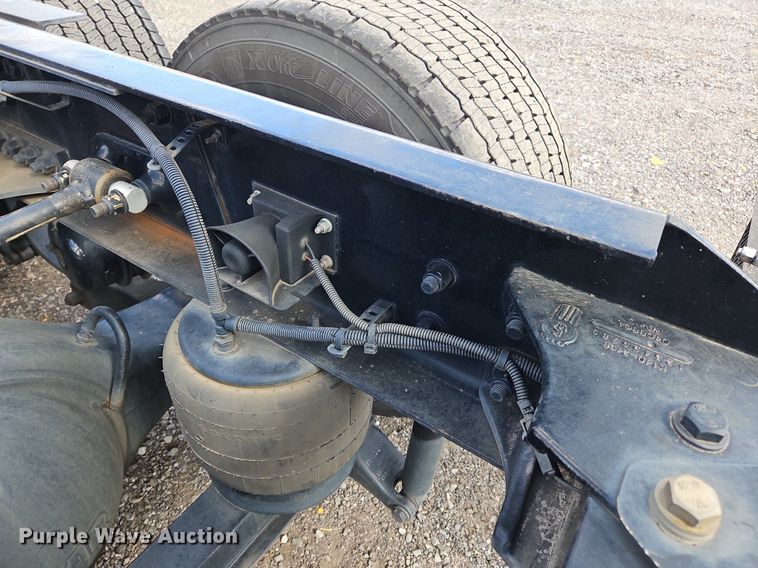 image for item OK9796 2020 Kenworth  T680  semi truck