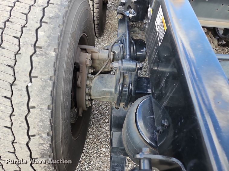 image for item OK9796 2020 Kenworth  T680  semi truck