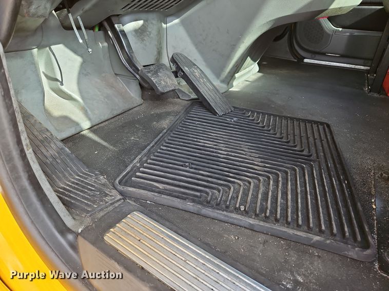 image for item OK9796 2020 Kenworth  T680  semi truck