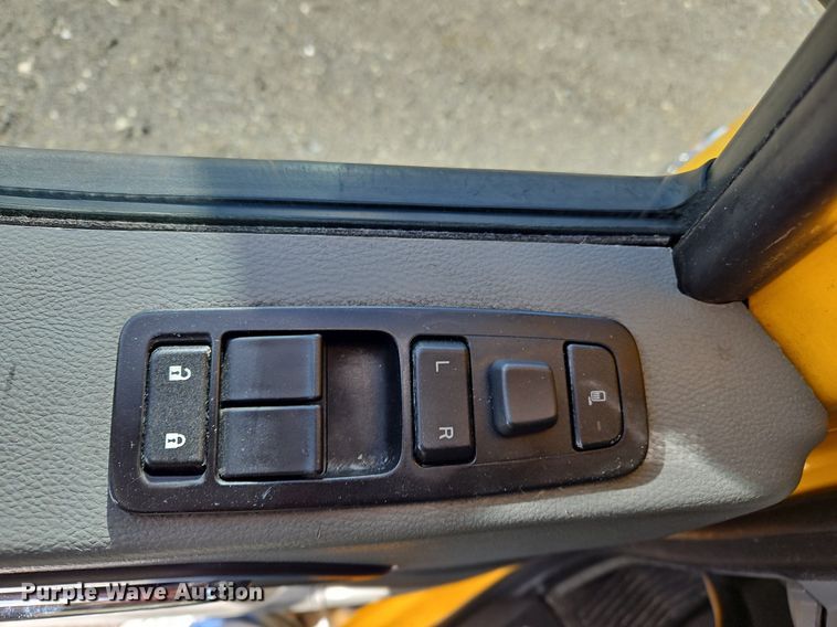 image for item OK9796 2020 Kenworth  T680  semi truck