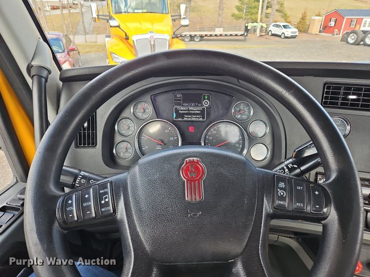 image for item OK9796 2020 Kenworth  T680  semi truck