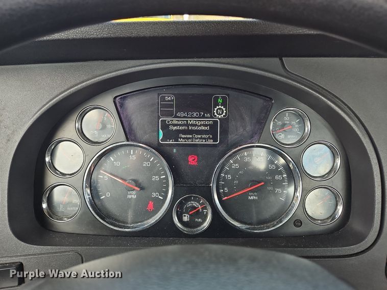 image for item OK9796 2020 Kenworth  T680  semi truck