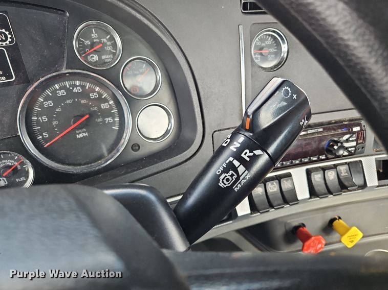 image for item OK9796 2020 Kenworth  T680  semi truck