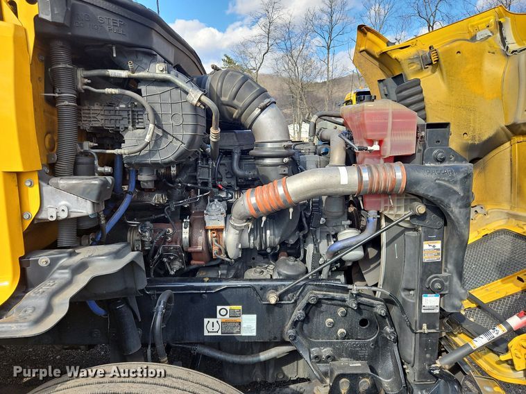 image for item OK9796 2020 Kenworth  T680  semi truck