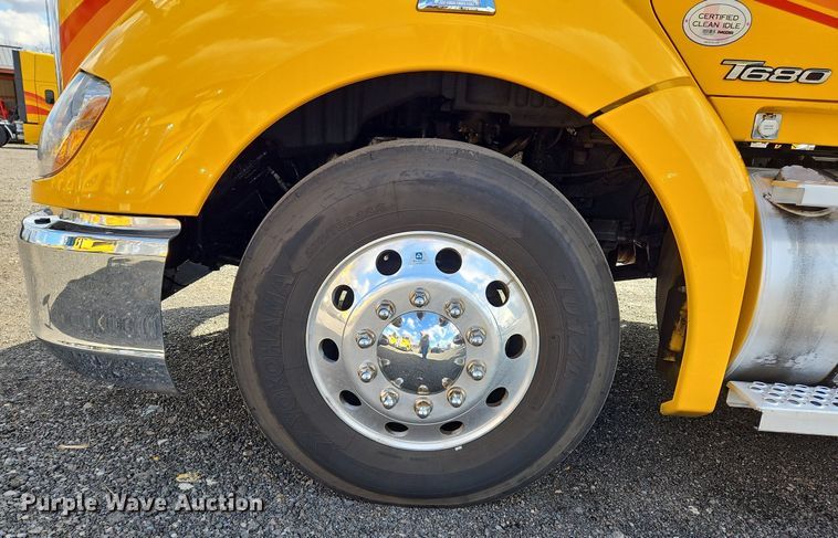 image for item OK9796 2020 Kenworth  T680  semi truck