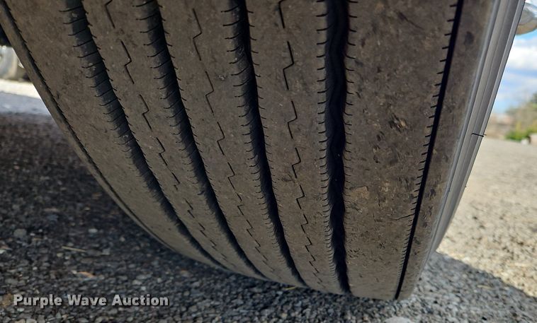 image for item OK9796 2020 Kenworth  T680  semi truck