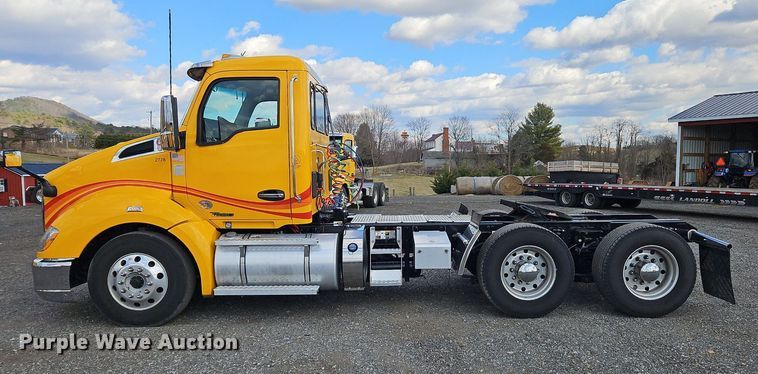 image for item OK9797 2020 Kenworth  T680  semi truck