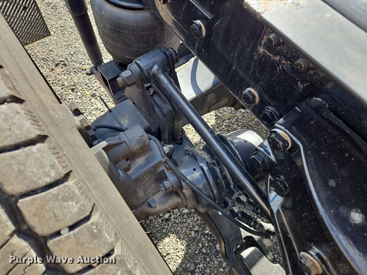 image for item OK9797 2020 Kenworth  T680  semi truck